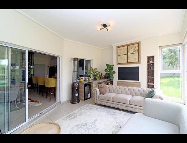 4 BEDROOM HOUSE FOR SALE IN MIDSTREAM RIDGE